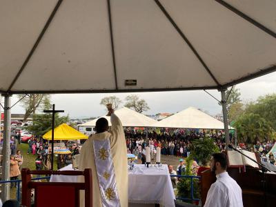 Missa em louvor ao Bom Jesus em Campo Mendes teve o PÃ¡roco SebastiÃ£o presidindo com liturgia da RÃ¡dio Campo Aberto